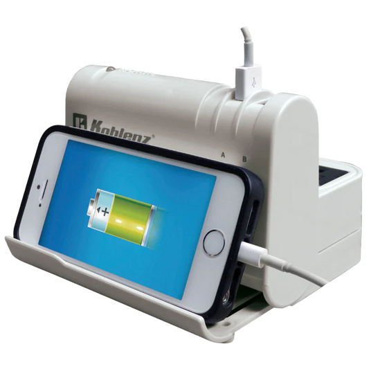 Supresor Koblenz 1100 de picos estacion de carga 3 contactos 2 puertos usb blanco